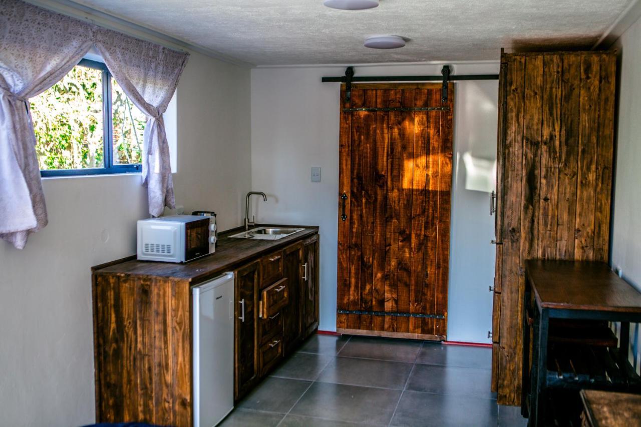 Peaceful 1-Bedroom Flatlet, 10 Min From The Beach Ciudad del Cabo Exterior foto
